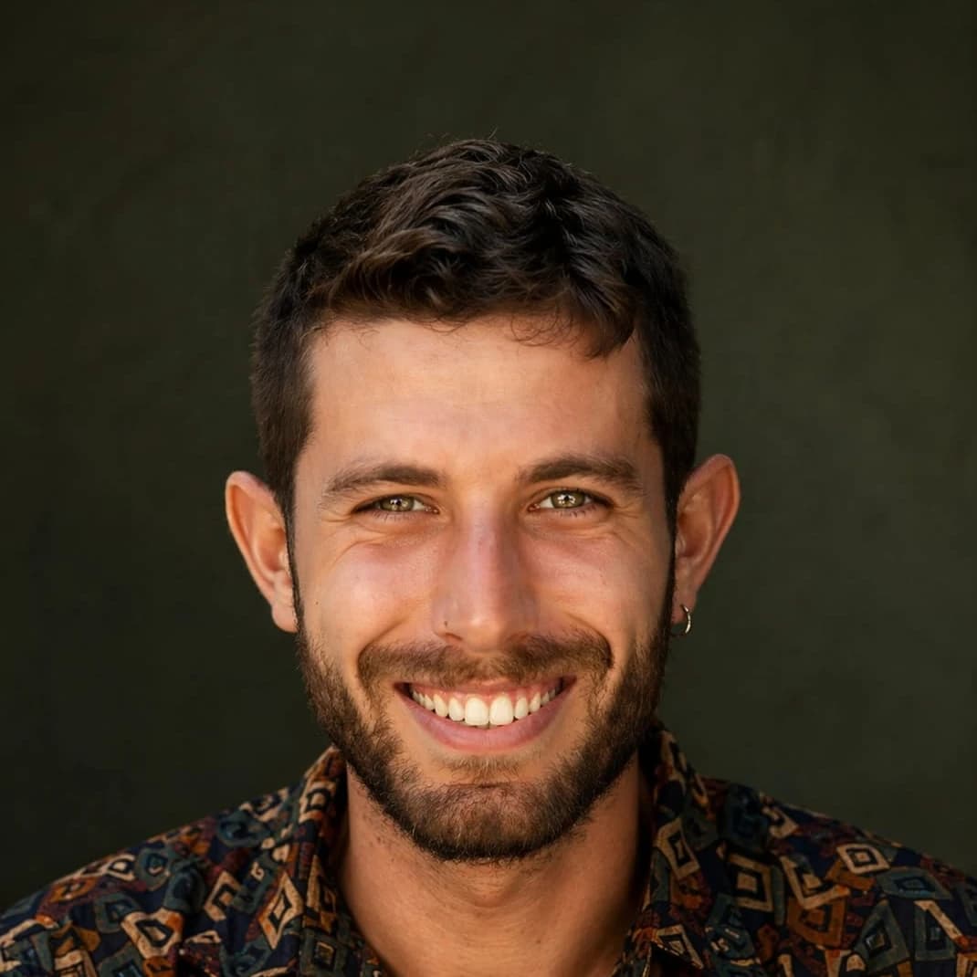 Profile image of אנדי פרי - טיפול במגע